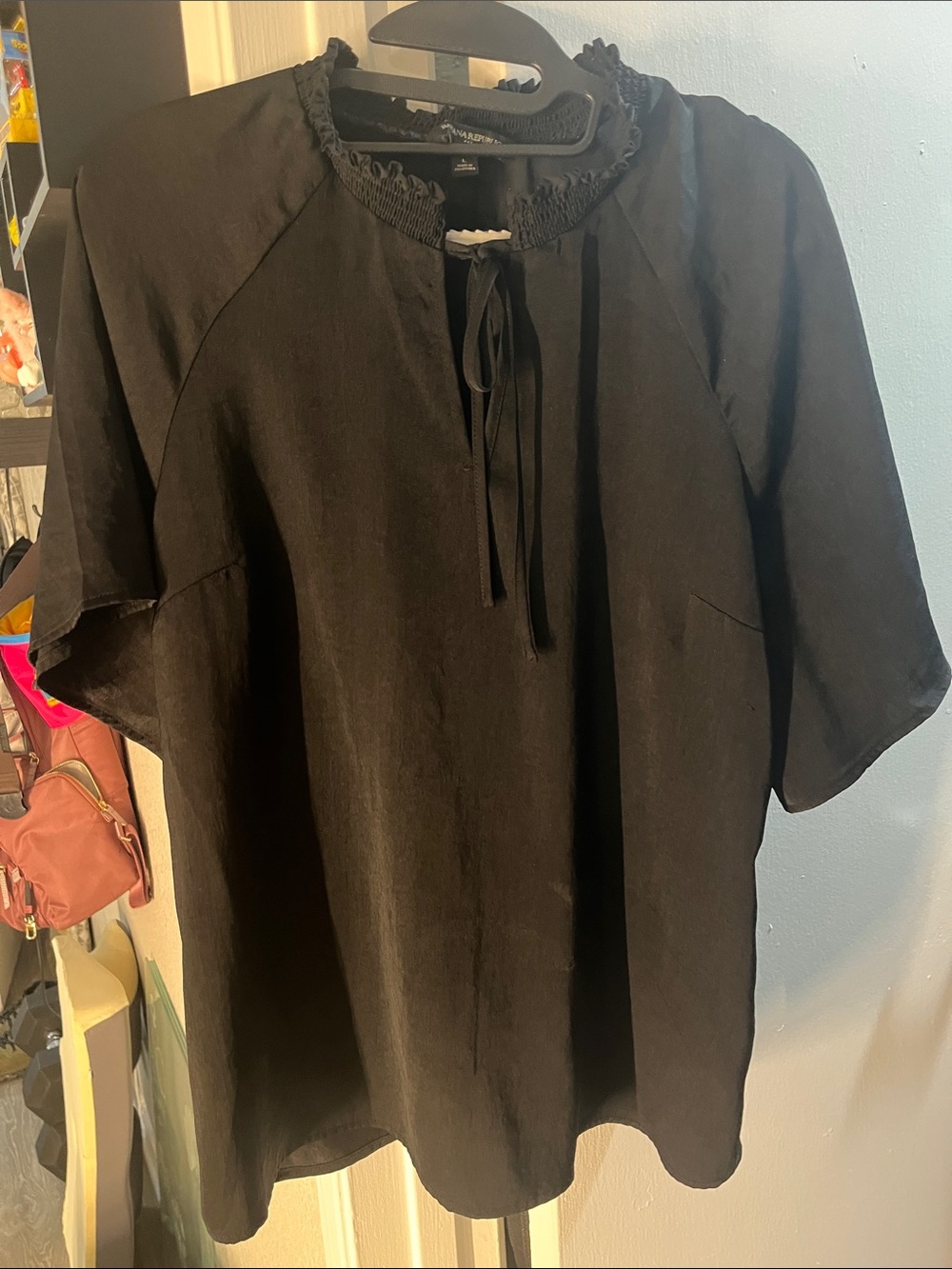 Banana Republic Black Tie-Neck Short Sleeve Tunic